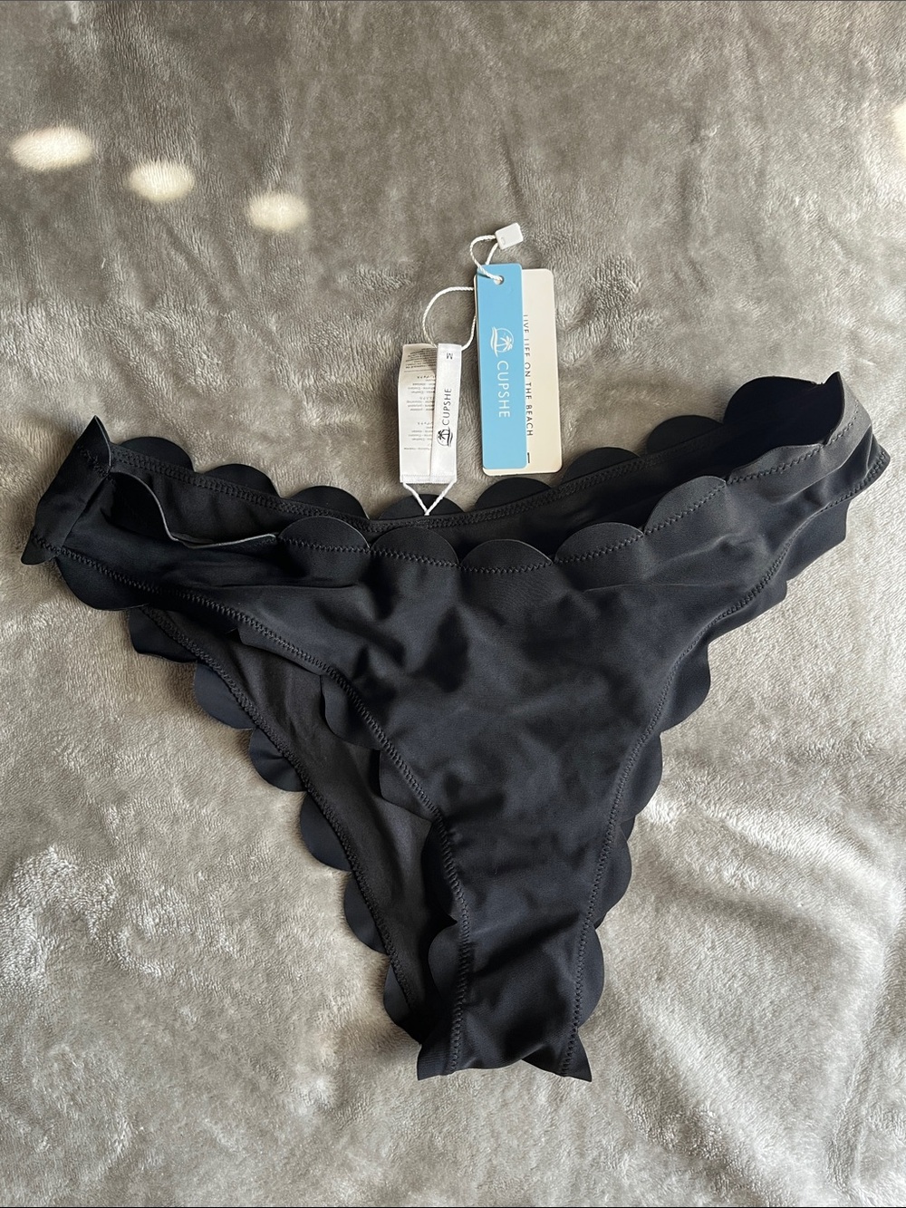 Cupshe Black Scalloped Bikini Brief - Women's Medium